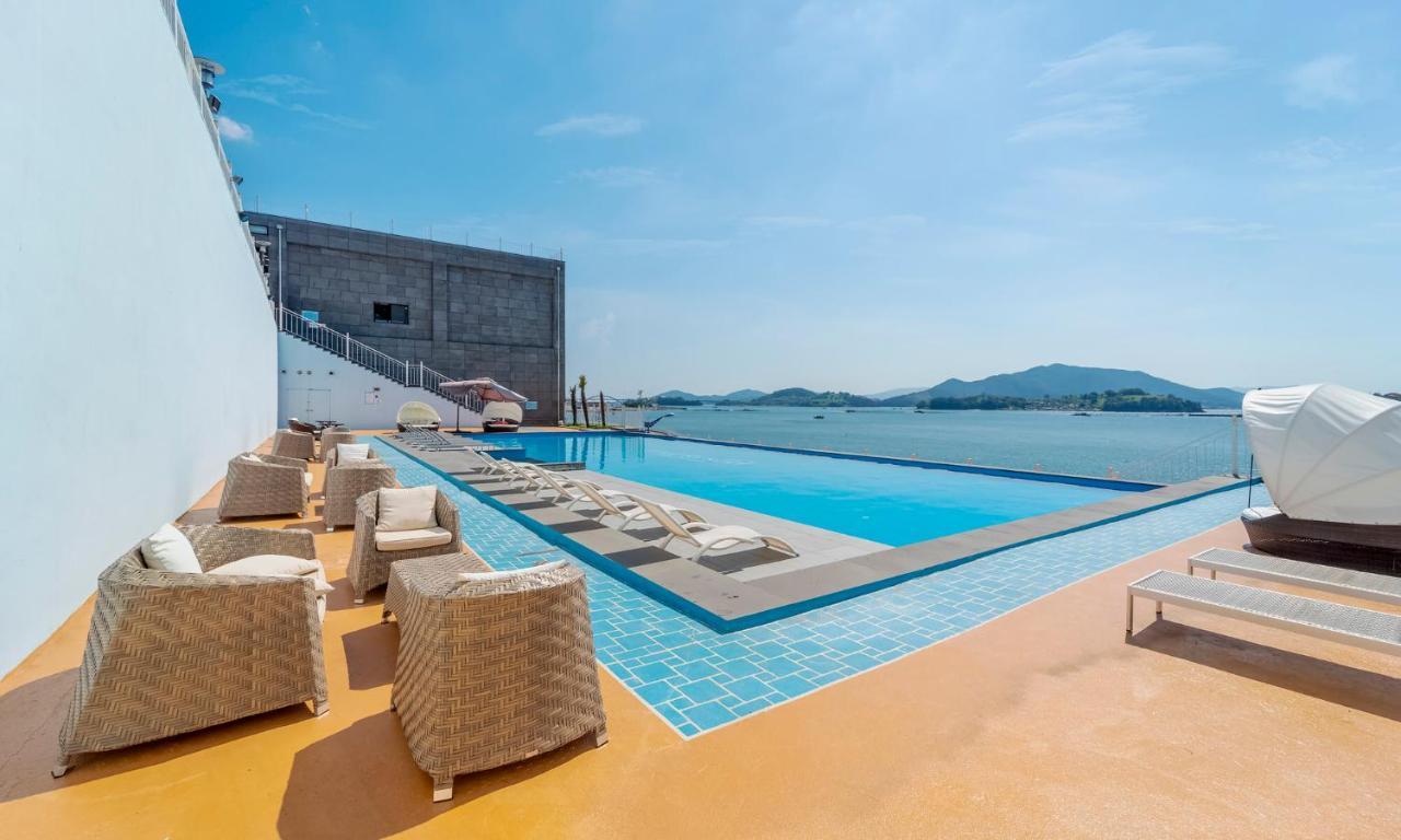 Arte Resort Spa & Pool Villa Sacheon Dış mekan fotoğraf